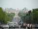  vue générale de l'avenue des Champs Elysées